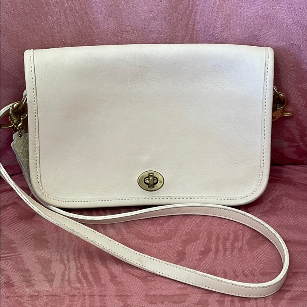 Vintage Coach Ivory Leather Turnlock Crossbody
